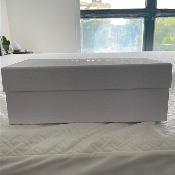 Dior White Gift Box - Picture 7 of 8